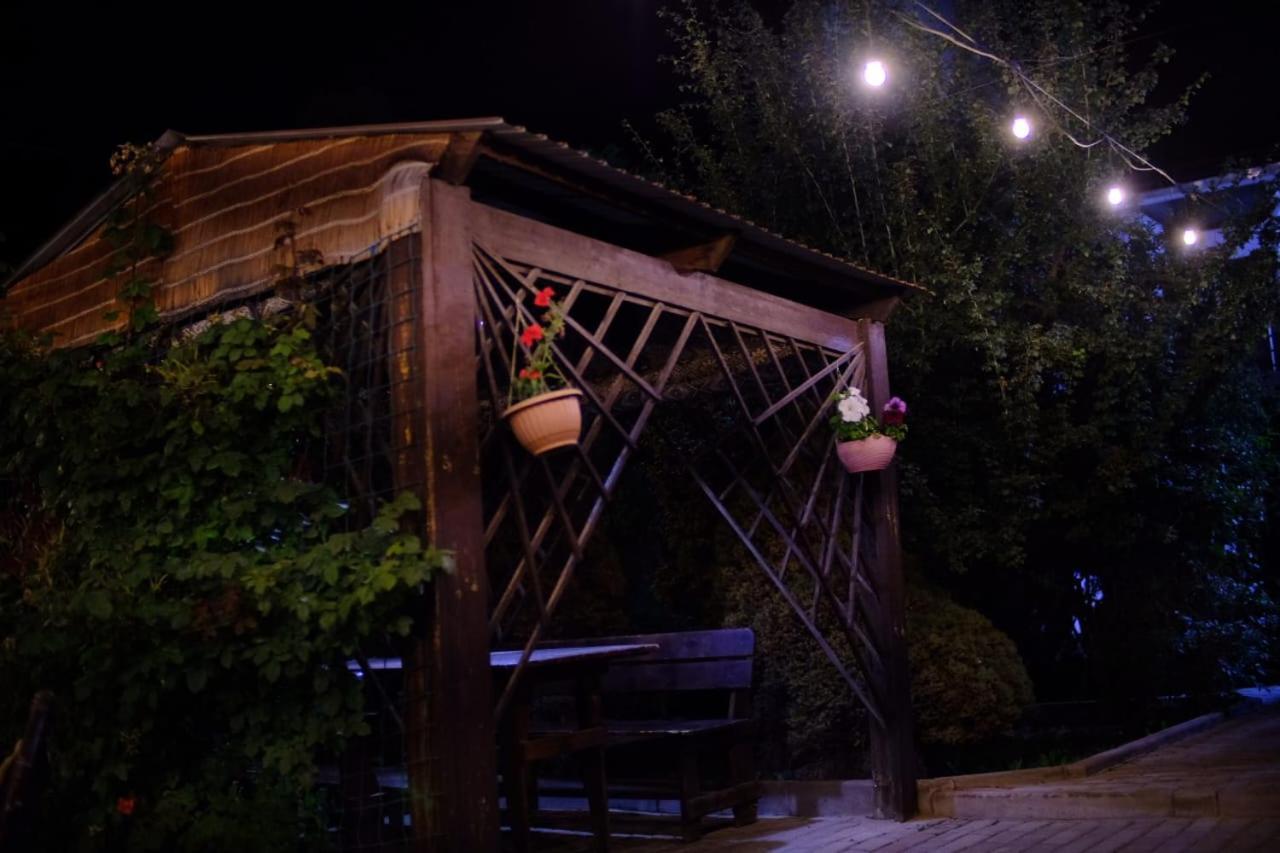 В Гостях На Иссык-Куле Hotel Чолпон-Ата Екстериор снимка